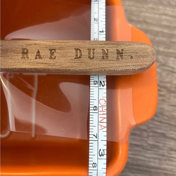 Rae Dunn approx 5”x 3” loaf pan with cute wooden serving serving spoon. - Picture 5 of 6